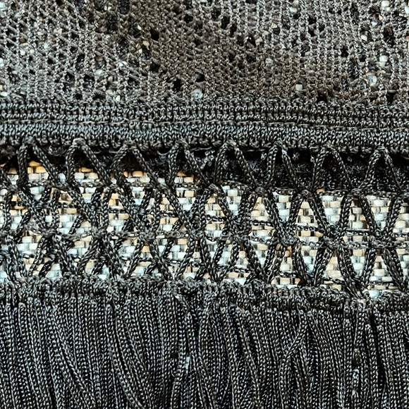 ✨ Y2K Vintage Circa 2005 Black Crochet Crop Top with Fringe - Picture 11 of 17
